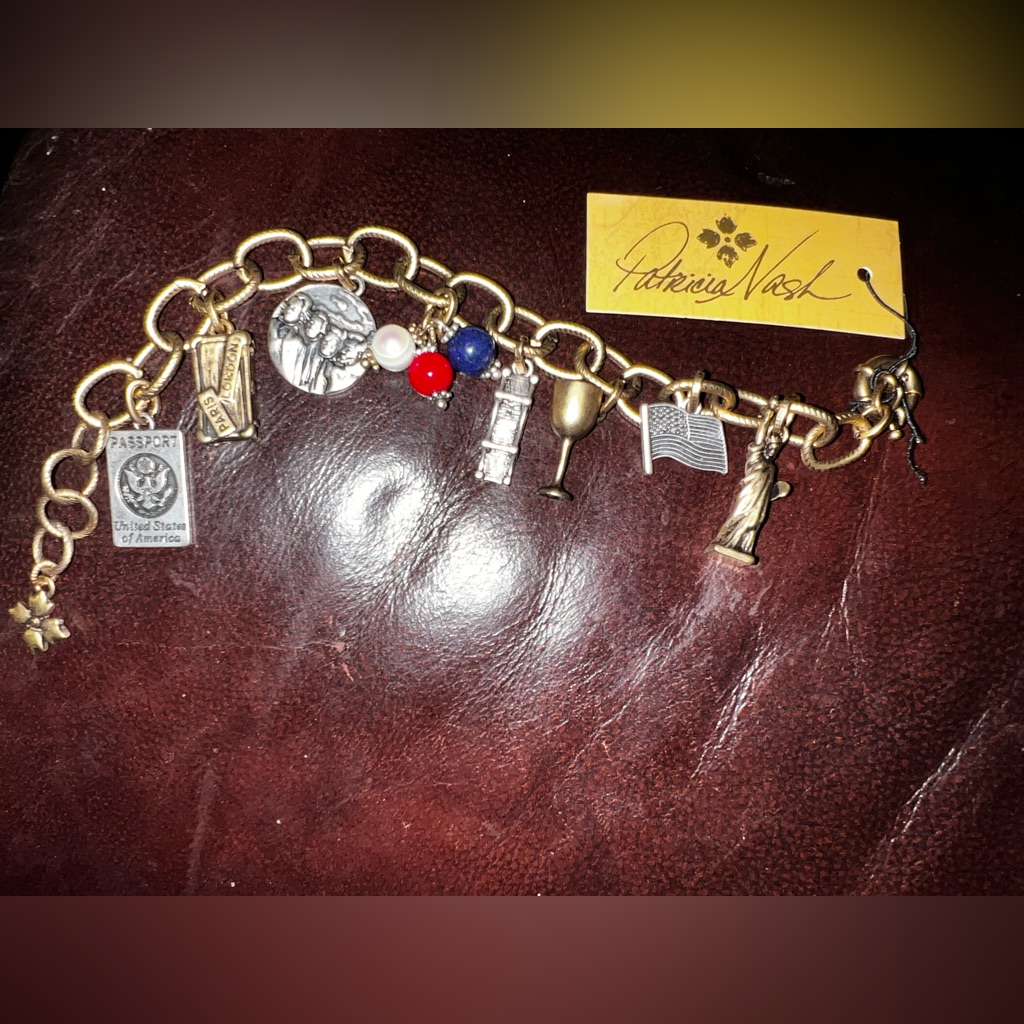 Patricia Nash Two Tone World Traveler Usa Passport Liberty Charm Bracelet 8 Nwt 39$